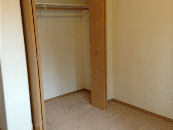 5th image of 199 Vassar Cir