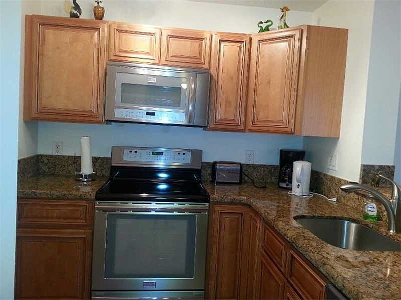 1st image of 649 E Sheridan St APT 305