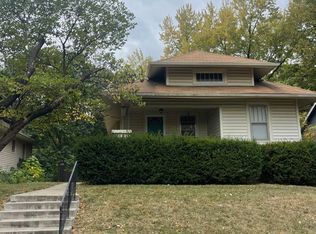 223 SW Jewell Ave, Topeka, KS 66606