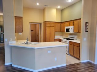 810 Perla Ct, San Jacinto, CA 92583