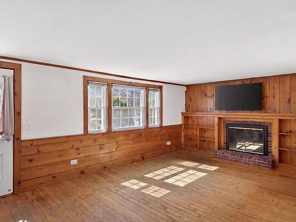 5th image of 9 Mayflower Rd