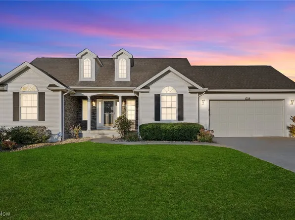 1329 Waterbury Dr, Medina, OH 44256