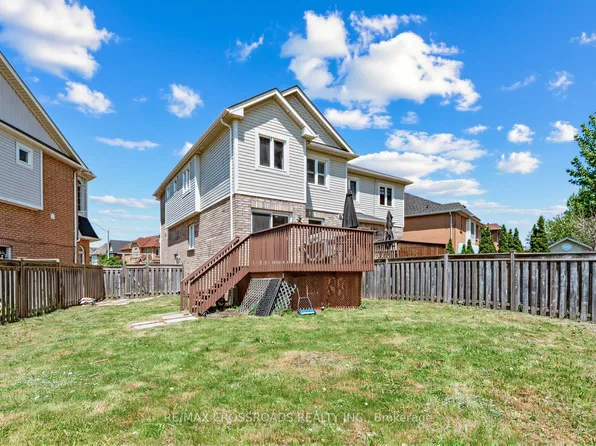 47B Carrera Blvd, Toronto, ON M1P 5C4