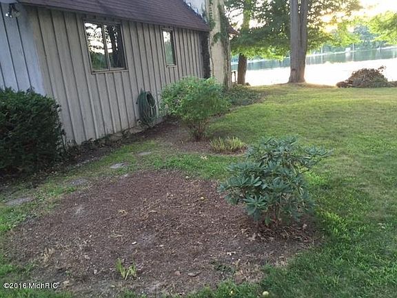 4th image of 27818 S Shore Dr