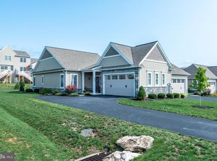 353 English Ivy Dr, Lititz, PA 17543