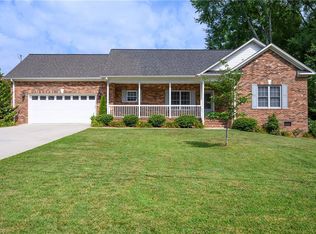 355 Wandering Ln, Mocksville, NC 27028