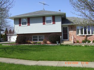 3743 Jonathan Simpson Dr, Joliet, IL