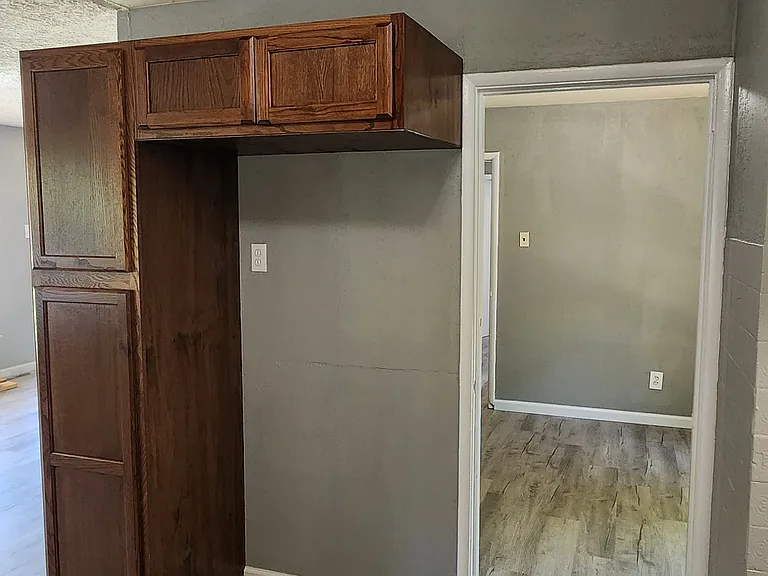 1237 Northdale Ave — Photo 1