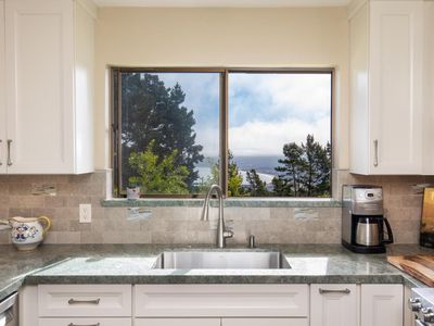 70 Forest Ridge Rd APT 13, Monterey, CA, 93940