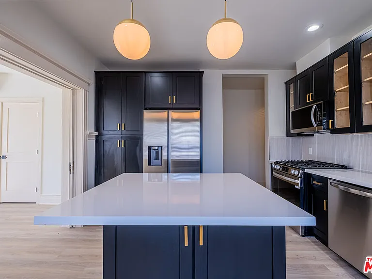 216 N Catalina Ave #216B — Photo 8