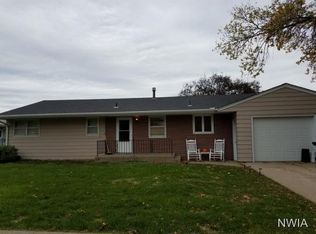 115 Colonial Dr, South Sioux City, NE 68776