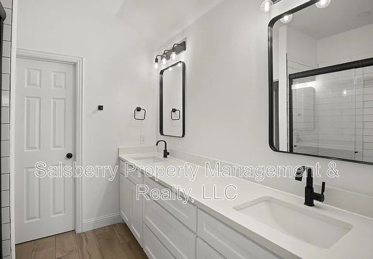 338 S 3rd St — Photo 16