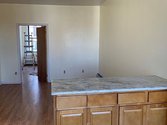 4th image of 235 Summit Ave APT 1