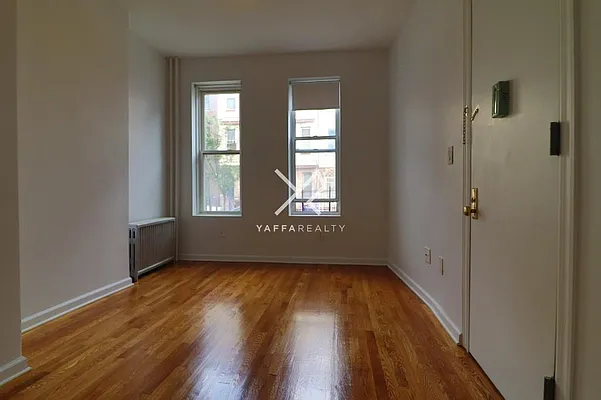 Rented by Yaffa Realty LLC | media 11