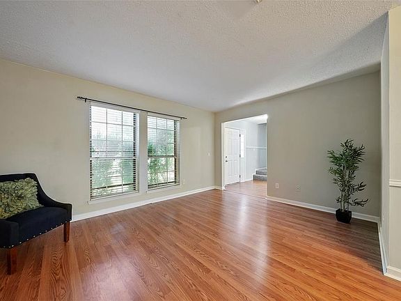 4th image of 3708 Ginger Ln