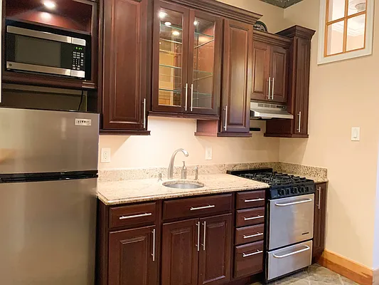 Rented by Capri Jet Realty Corp | media 25