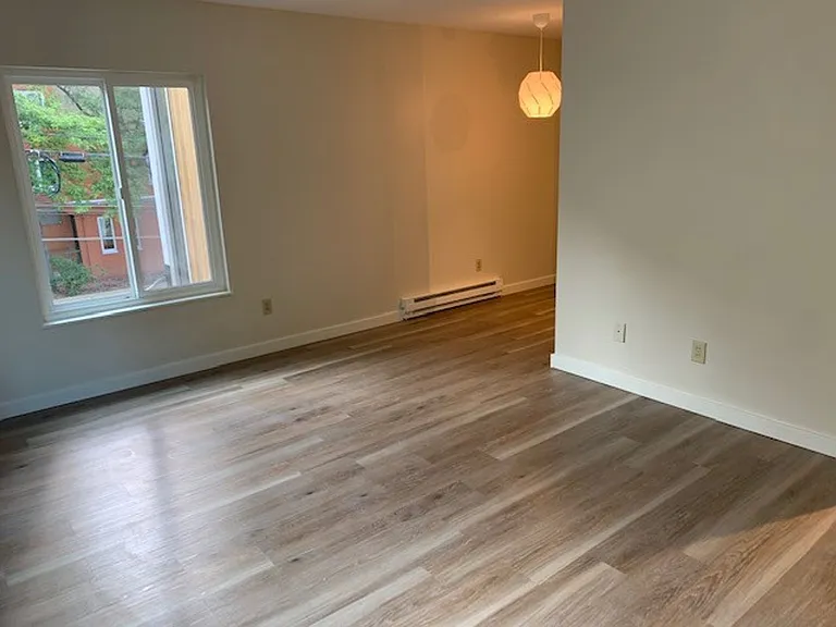 1221 Apartments — Photo 18