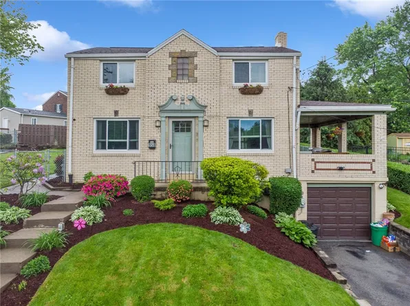 958 Rita Dr, Pittsburgh, PA 15221