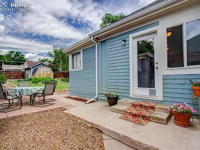 716 N Walnut St — Photo 12