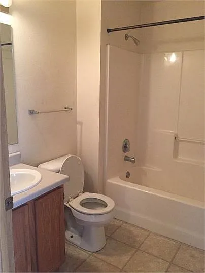 1225 W Kagy Blvd — Photo 13