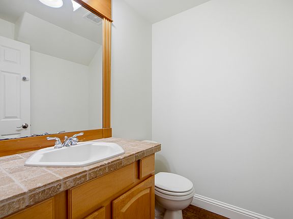 3rd image of 13670 NE 203rd St