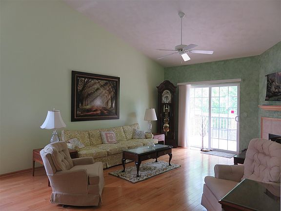 3rd image of 11827 River Hills Pkwy