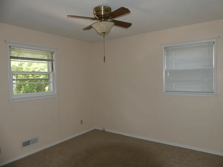 1819 Westmoreland St — Photo 16