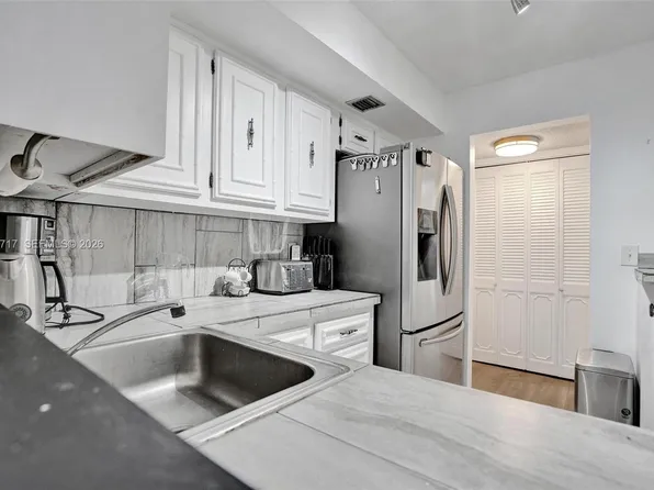 2017 S Ocean Dr, Hallandale, FL