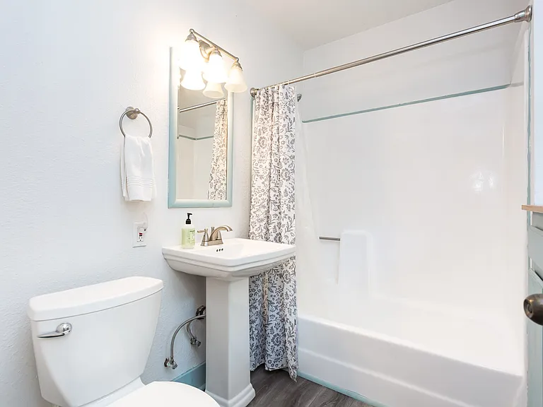 3820 Merivale Ave — Photo 37