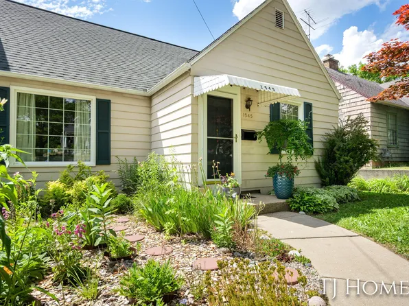 1545 Fuller Ave NE, Grand Rapids, MI 49505