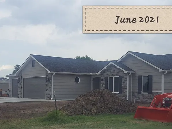 41 W Kisiwa Village Rd, Hutchinson, KS 67502