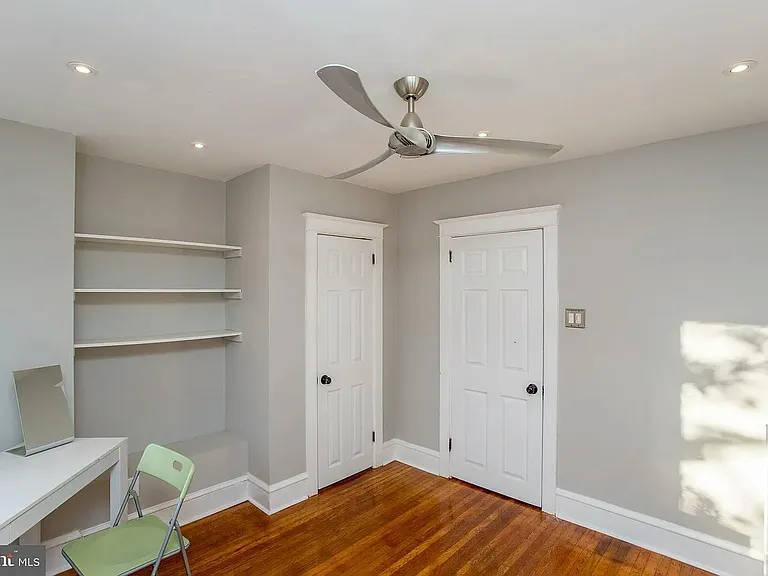 501 E Mount Airy Ave — Photo 38