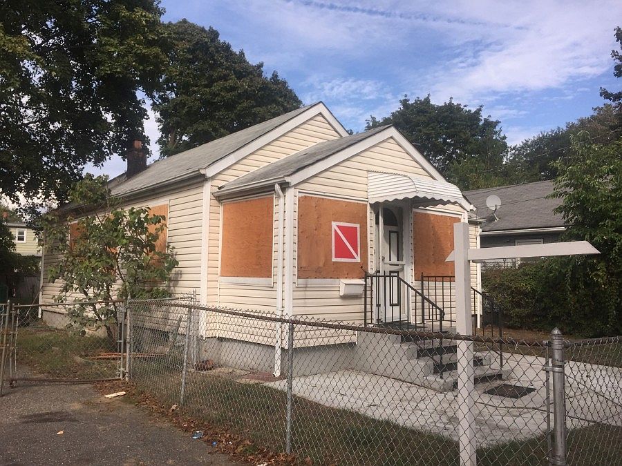 2nd image of 7 Brooks Ave