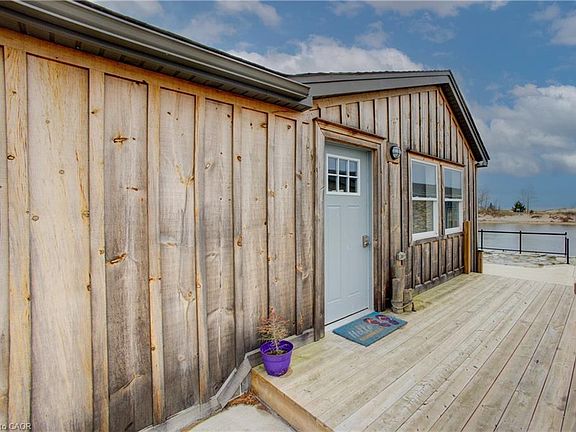 3rd image of 2 Browns Ln