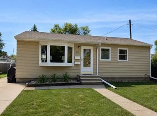 816 5th Ave NE, Aberdeen, SD 57401