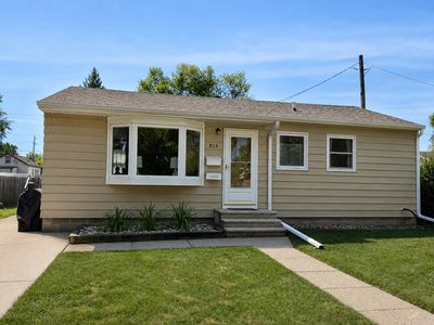 816 5th Ave NE, Aberdeen, SD, 57401