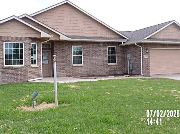 1850 S Lark Ct, Wichita, KS 67209