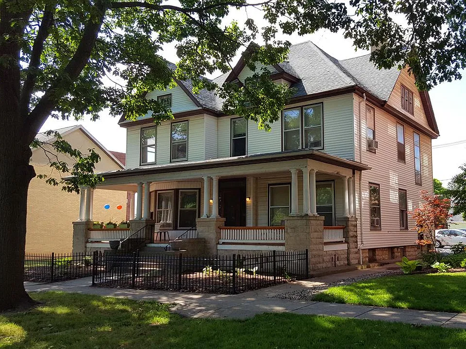 309 W University Ave #3