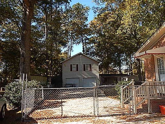 5th image of 212 Tyson Ave