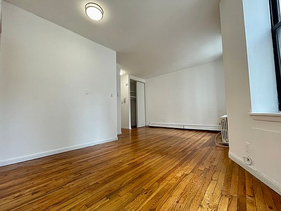 5th image of 268 W 84th St APT 4A