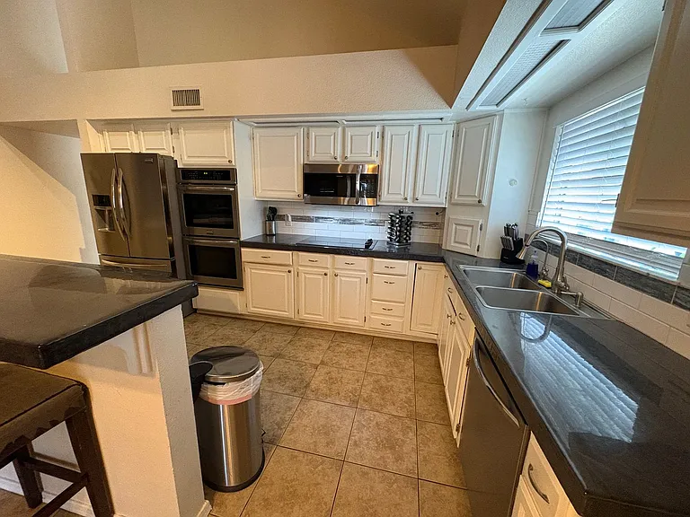 7035 W Morrow Dr — Photo 6