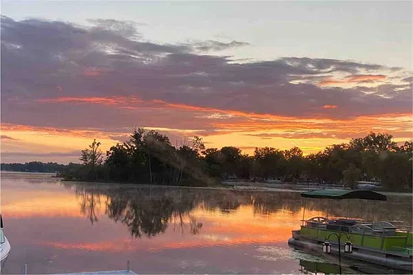 8855 Lagoon Dr