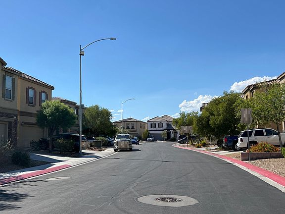 4th image of 325 Point Loma Ave