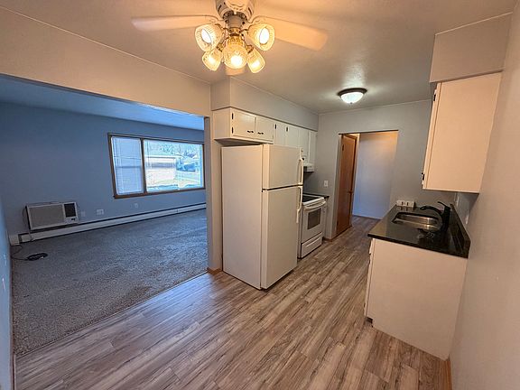 2nd image of 1720 Bristol Dr #2
