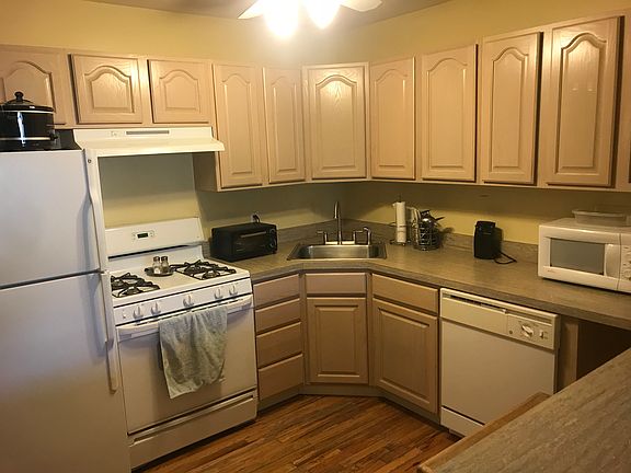4th image of 1664 Maplewood Dr