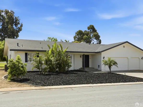 780 Lanini Dr, Hollister, CA 95023