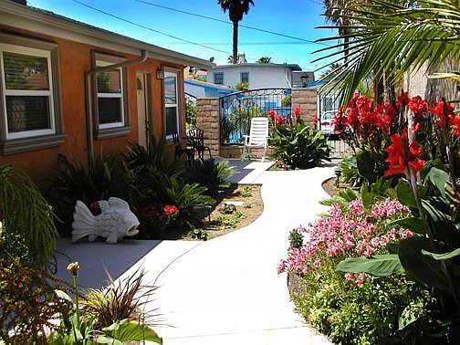 900 S Myers St — Photo 1