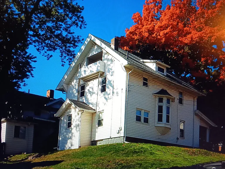 65 Mount View Ave — Photo 3