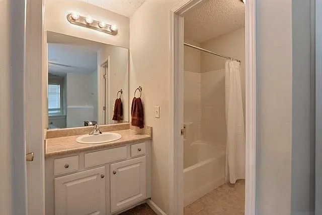 87 Fellwood Dr — Photo 15