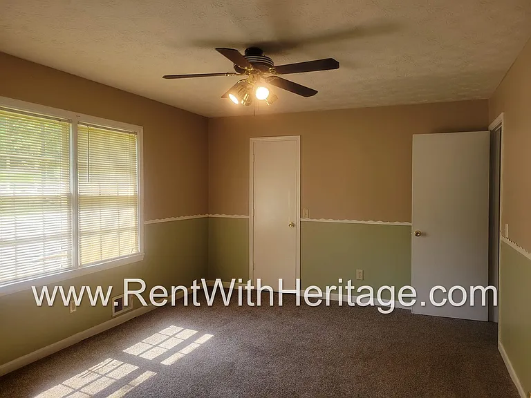 4204 Rocky Face Dr — Photo 34